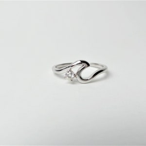 Wave Ring / Gold Wave Ring / Diamond Wave Ring / 14k White Gold Wave Ring / Beach Jewelry Wave Ring / Surfers Oceans Ring