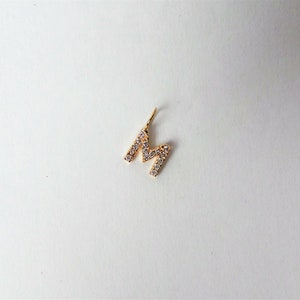 Colgante con inicial de diamante / Colgante con letra de diamante / Colgante con letra de oro de 14 k / Colgante con inicial delicada de diamante / Colgante con letra de diamante de oro