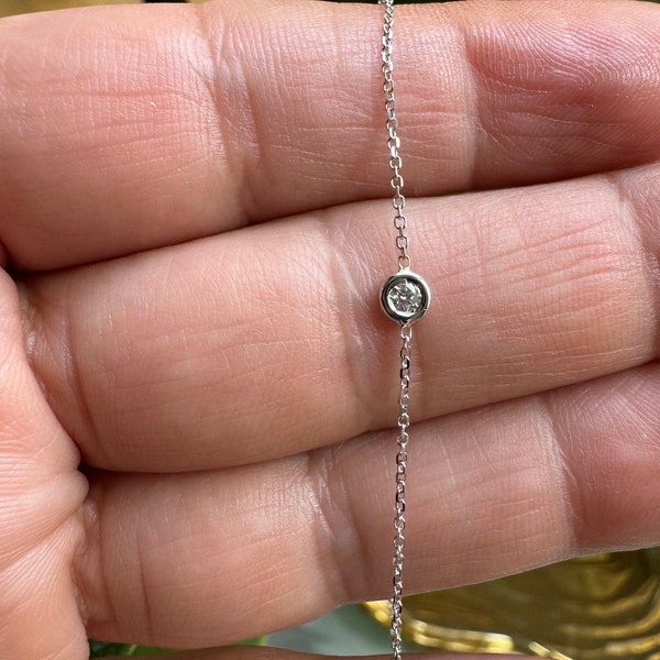 Dainty 14k Gold Diamond Disc Bracelet: SI1 I-J, 0.05ct