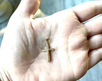 Cross Pendant / 14k Gold Everyday Cross Necklace / Diamond Cut Cross Necklace / Baptism Cross / Communion / Confirmation Cross