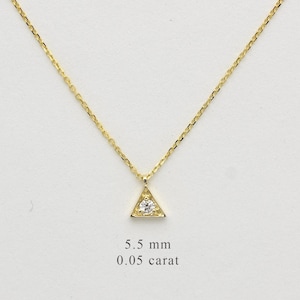 Colgante de diamantes en forma de triángulo / Collar de diamantes delicado / Collar de diamantes de oro de 14 k / Collar solitario / Collar delicado / Graduación
