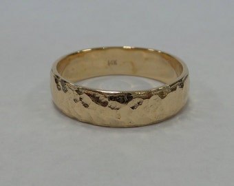 Women's Wedding Band 14k Yellow Gold/ Yellow Gold 14k Hammer Finish Wedding Band/ Hammer Finish Wedding Band 14k Yellow Gold