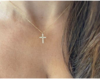 Diamond Cross Necklace 0.25ct / 14k Gold Diamond Cross / Small Diamond Cross / Baptism Gift / Communion / Christmas Gift / Religious / Gold