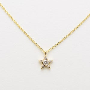 Diamond Star Necklace 0.10cts / 14k Gold Small Celestial Necklace / Mini Layering Necklace / Star Charm / Dainty Star / Minimalist Star