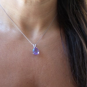 Colgante de amatista en forma de pera: collar de plata de ley con piedra natal de febrero