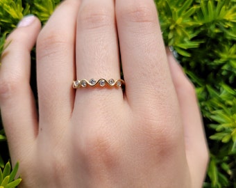 Diamond Bezel Ring 0.15cts / 14k Gold Multi Diamond Ring  / Solitaire Diamond Ring  / Stackable Diamond Ring  / Gold Stackable Ring