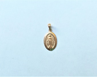 Virgin Mary Pendant / 14k Gold Virgin Mary Pendant / Guadalupe Pendant / Virgin Mary Medallion Pendant / Solid Gold Mary Pendant