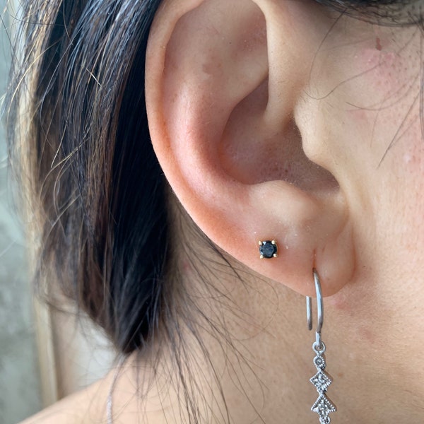 Clous d'oreilles diamant noir 0,10 carat simple (demi-paire) / Boucle d'oreille solitaire en or 14 carats et diamants noirs / Petite boucle d'oreille diamant