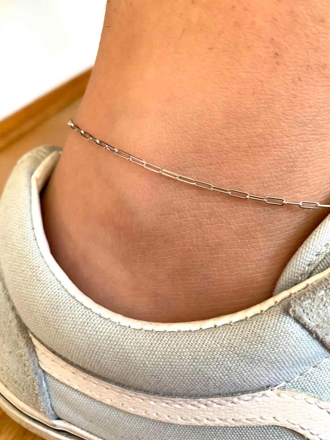 9ct White Gold Thin Paper Chain Bracelet 18.5cm main image 0