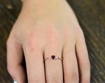 Ruby Diamond Ring / 14k Gold Diamond Ruby Ring / Birthstone Ruby Ring / Stackable Ruby Ring
