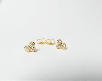 Diamond Earrings 0.20 tcw / 14k Gold Diamond Earrings / Small 3 Diamond Bezel Earrings / Round Diamond stud Earrings /Everyday Diamond Studs