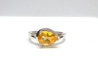 Yellow Topaz Ring / Sterling Silver Yellow Topaz Solitaire Ring / Tear Shape Yellow Topaz Ring / November Birthstone Ring / Topaz Ring