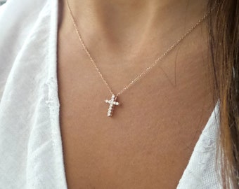 Diamond Cross Necklace / 14k Rose Gold Diamond Cross 0.18 ct / Dainty Diamond Cross / Baptism Gift / Communion / Confirmation / Confirmation