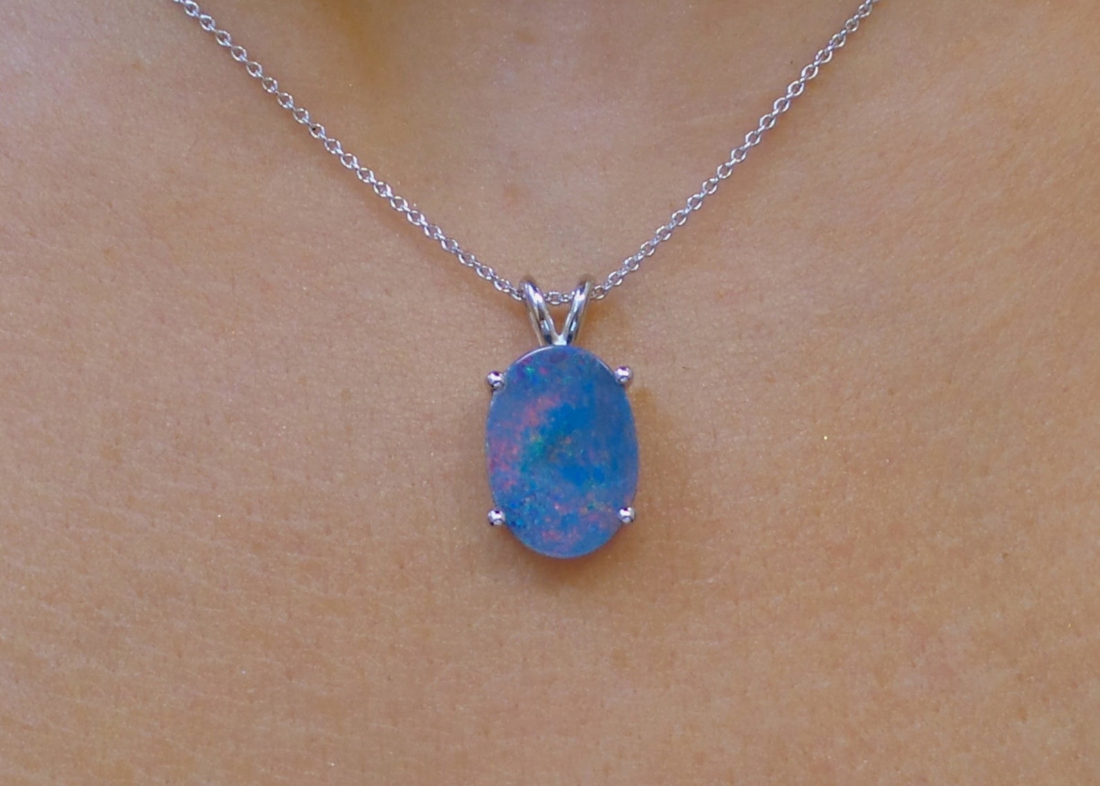Opale Noble Doublet Australie 1.70 Carats - Cabochon Multicolore - Neuf Sans Emballage