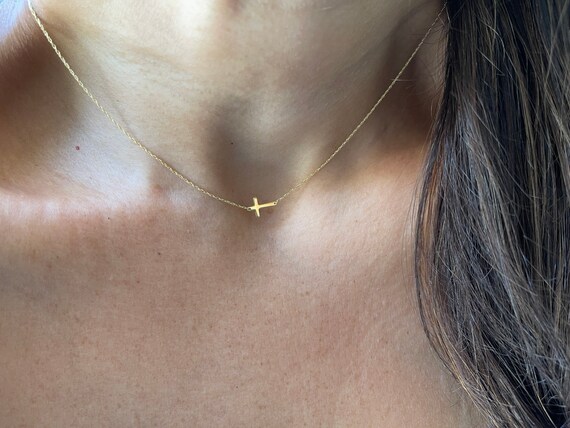 Small Cross Necklace / 14k Gold 