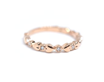 Diamond Heart Ring / 14k Rose Gold Diamond Heart Ring 0.10cts / Stackable Diamond Ring / Diamond Wedding Band / Love Diamond Ring