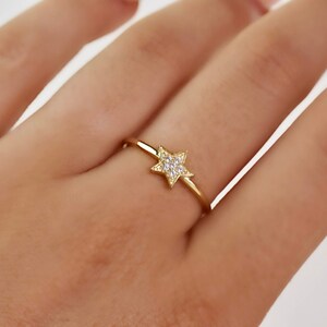 Stackable Diamond Star Ring / 14k Gold Star Ring /  Delicate Diamond Star Ring / Dainty Star Ring / Celestial Ring / Minimalist Star