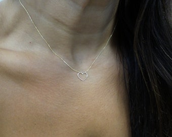 Heart Necklace / 14k Gold Heart Necklace / Gold Heart Necklace / Dainty Heart Pendant / Solid Gold Heart / Gift for her / Graduation Gift