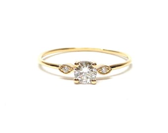 Diamond Ring / 14k Gold Diamond Engagement Ring  /  Dainty Diamond Ring / Minimalist Diamond Ring / Delicate Diamond Ring / Bridal Ring