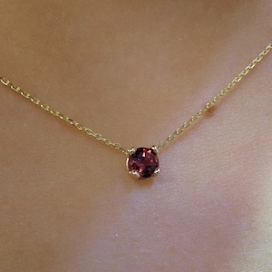 Garnet Necklace/ 14k Gold Garnet Necklace/ Dainty Garnet Necklace/ January Birthstone/ Gemstone Necklace/ Birthday Gift/ Solitaire Garnet