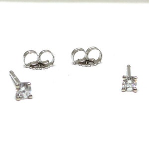 Diamond Stud Earrings 0.10 tcw (PAIR) / 14k Gold Diamond Solitaire Earrings / Small Diamond Earrings / Round  Diamond stud Earrings