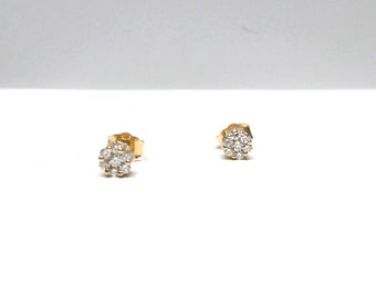 Diamond Cluster Earrings / 14k Gold Diamond Cluster Earrings 0.26 cts / Bridal Diamond Earrings / Prong Set Diamond Earrings / Flower Shape