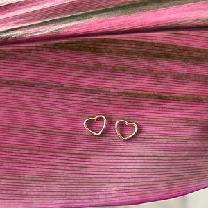 14k Gold Mini Heart Stud Earrings: Lightweight Everyday Jewelry