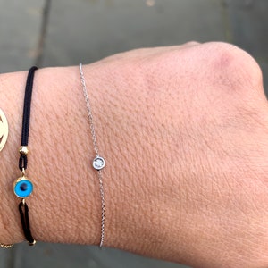 Diamond Bracelet / 14k Gold Diamond Bracelet SI1 I-J Color /  Diamond Prong Set Bracelet /  Dainty Diamond Bracelet / Diamond Disc Bracelet