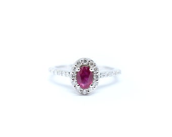 Ruby Diamond Ring / 14k Gold Diamond Ruby Ring / Oval Ruby Diamond Ring / Engagement Ruby Ring / Stackable Ruby Ring / July Birthstone Ring