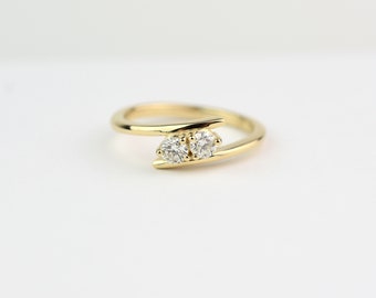 Diamond Ring / 14k Gold Diamond Ring 0.30cts / Diamond Engagement Ring / Dainty Diamond Ring / Prong Set Diamond Ring / Minimalist Diamond