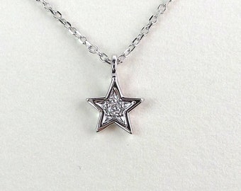 Star Necklace / Diamond Star Necklace / 14k White Gold Star Necklace / Small Star Charm Pendant / Gold Star / Minimalist Star /Layering Star