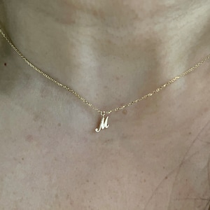 Collar con inicial / Collar con letra de oro de 14 k / Collar con letra minimalista con escritura / 1 inicial delicada / Collar con letra de oro / Regalo de cumpleaños