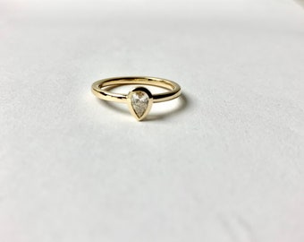 Pear Shape Diamond Ring 0.25ct / 14k Gold Diamond Engagement Ring / Gold Pear Shape Diamond Ring / Minimalist Diamond Pear Shape Ring