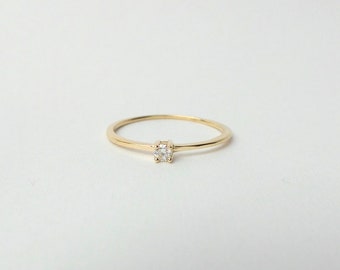 Diamond Solitaire Ring / 14k Gold Diamond Ring /  Minimalist Diamond Ring / Stackable Diamond Ring / Prong Set Diamond Ring