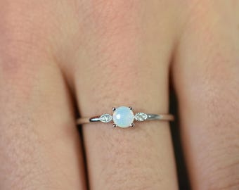 Opal Diamond Ring / 14k Gold Diamond Opal Ring / Birthstone Opal Ring / Stackable Opal Ring