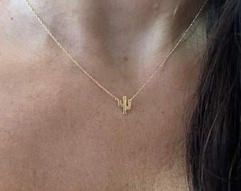 Cactus Necklace / 14k Gold Cactus Necklace / Small Cactus Pendant / Layering Cactus Necklace