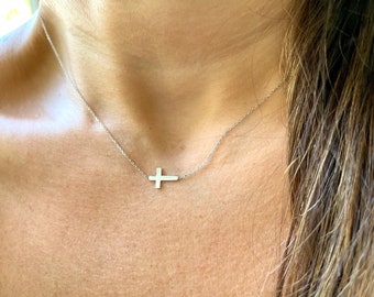 Gold Cross Necklace / 14k Gold Small Cross Necklace / Solid Gold Cross / Communion Cross / Confirmation Cross / Baptism Cross / Religious