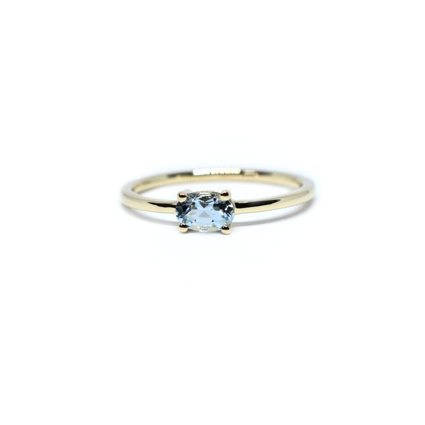 Aquamarine Ring / 14k Gold Aquamarine Ring / Aquamarine Engagement Ring / March Birthstone Ring / Aquamarine Ring / Stackable Aquamarine