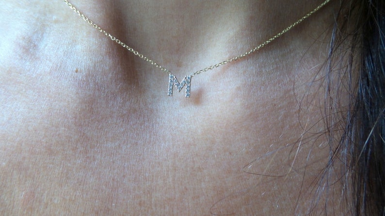 Collar inicial de diamantes / Collar de letras de diamantes / Collar de letras de oro de 14k / Collar de diamantes inicial del día de las mamás / Letra de diamantes de oro imagen 4