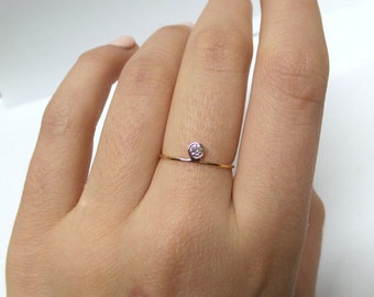 Diamond Bezel Ring / 14k Gold Diamond Ring 0.08CT /  Minimalist Diamond Ring / Dainty Diamond Ring / Solitaire Ring / Gold Stackable Ring