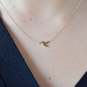 Diamond Humming Bird Necklace / 14k Gold Diamond Humming Bird Pendant / Solid Gold Bird Necklace / Petite Humming Bird Necklace