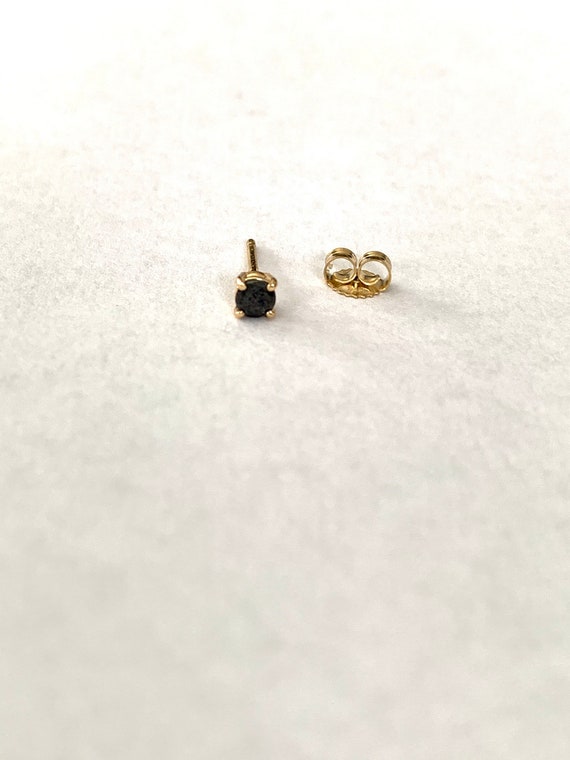 4 Prong Round Studs - 14k White Gold, 0.75 Ct (12619) 4 Prong Round Studs - 14k White Gold, 0.75 Ct (12619)