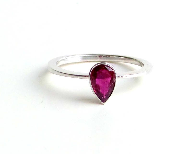 Amazon.com: Gem And Harmony 1.00 Carat (ctw) Natural Ruby Ring in 14K White  Gold with 1/10 Carat (ctw) Diamonds: Clothing, Shoes & Jewelry