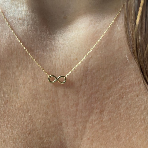 Petit collier infini / Collier infini en or 14 carats / Collier Love / Petit collier Love