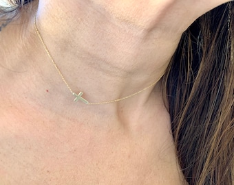 Gold Cross Necklace / 14k Gold Small Cross Necklace / Solid Gold Cross / Communion Cross / Confirmation Cross / Baptism Cross / Religious