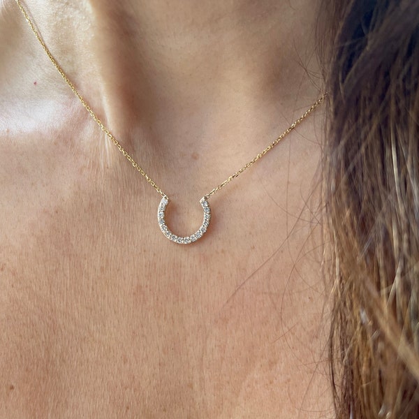 Horseshoe Haven Necklace