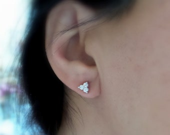 Diamond Trio Earrings 0.30 tcw (pair)/ 14k Gold Diamond Earrings / Small 3 Diamond Stone Earring / Round Diamond stud Earrings / Triangle