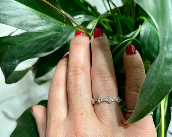 Diamond Ring 0.21cts / Multi Diamond Ring / 14k Gold Stackable Diamond Wedding Ring / Stackable diamond Ring