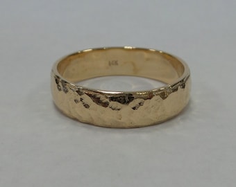 Mens Wedding Band 14k Yellow Gold/ Yellow Gold 14k Hammer finish Wedding Band/ Hand Hammered Wedding Band/ Hammer Finish Wedding Band