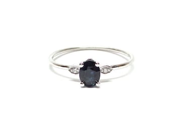 Sapphire Ring / 14k White Gold Sapphire Ring / Diamond and Sapphire Ring / Oval Sapphire Ring / Sapphire Engagement Ring / Dainty Sapphire